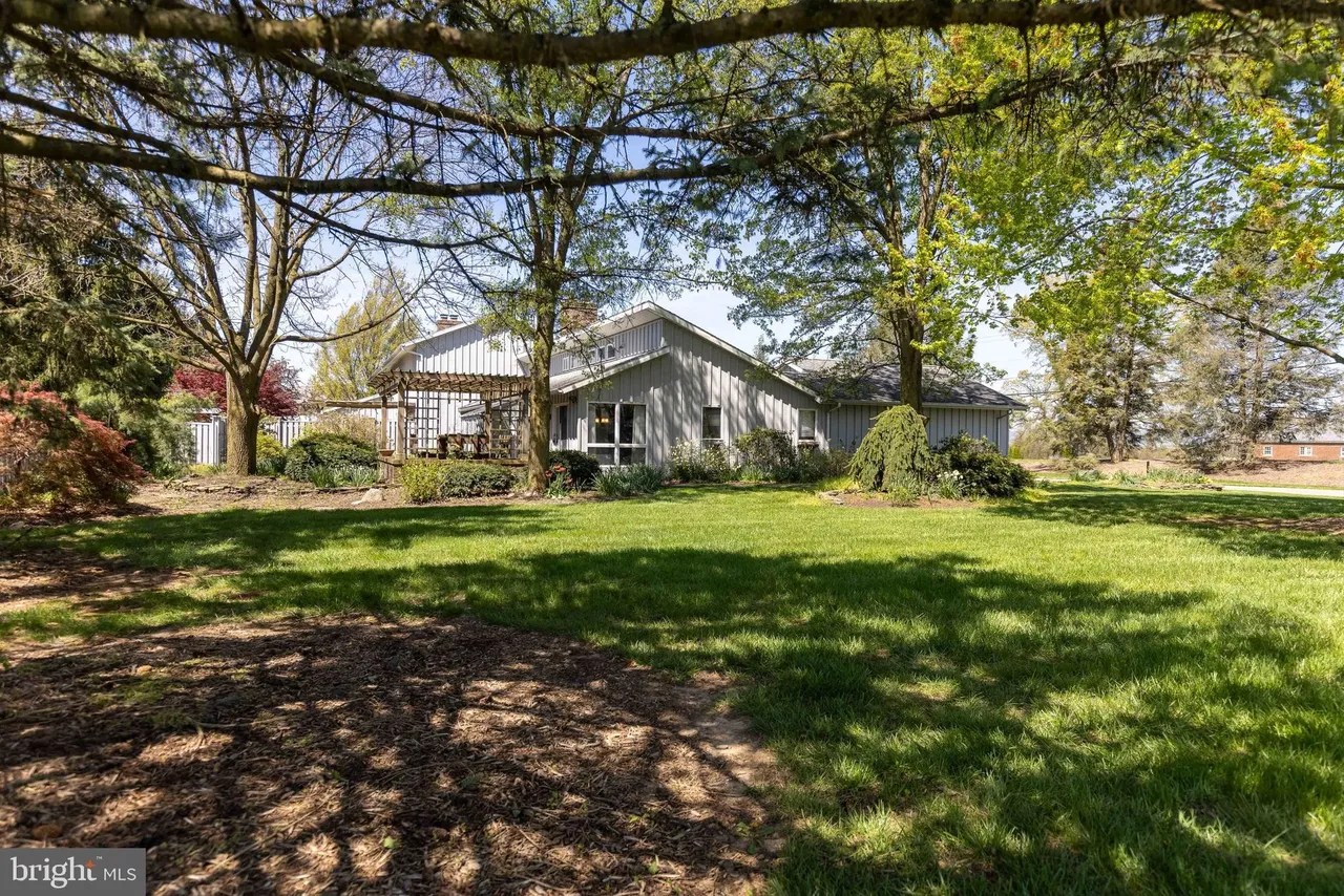 3528 Scotland Rd, Chambersburg, PA 17202