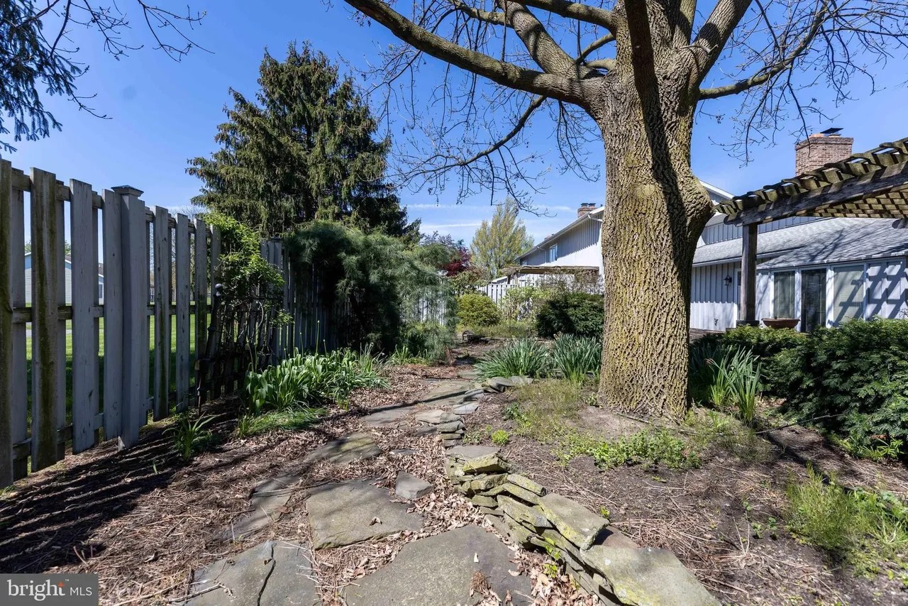 3528 Scotland Rd, Chambersburg, PA 17202