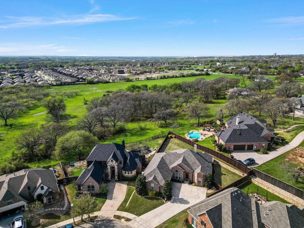 201 Thistle Rdg, Denton, TX 76210