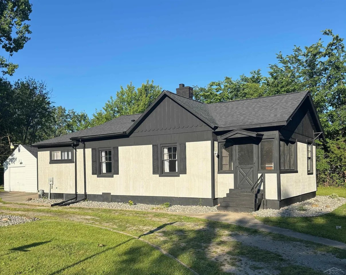 For Sale 1500 Nebobish St, Essexville, MI 48732