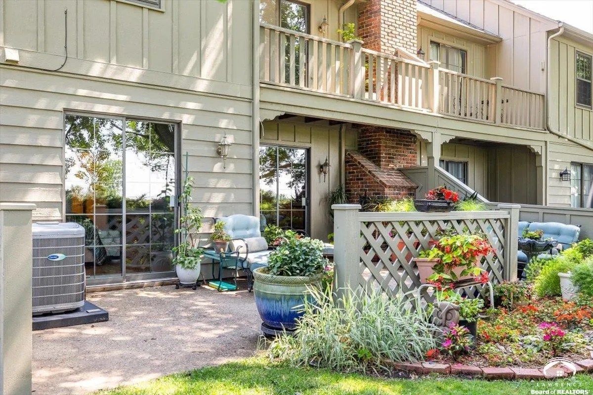 For Sale 4225 Wimbledon Dr, Lawrence, KS 66047