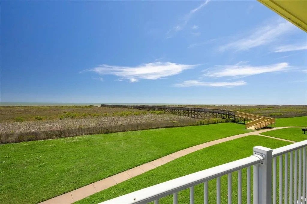 26451 Cat Tail Dr Unit 101, Galveston, TX 77554