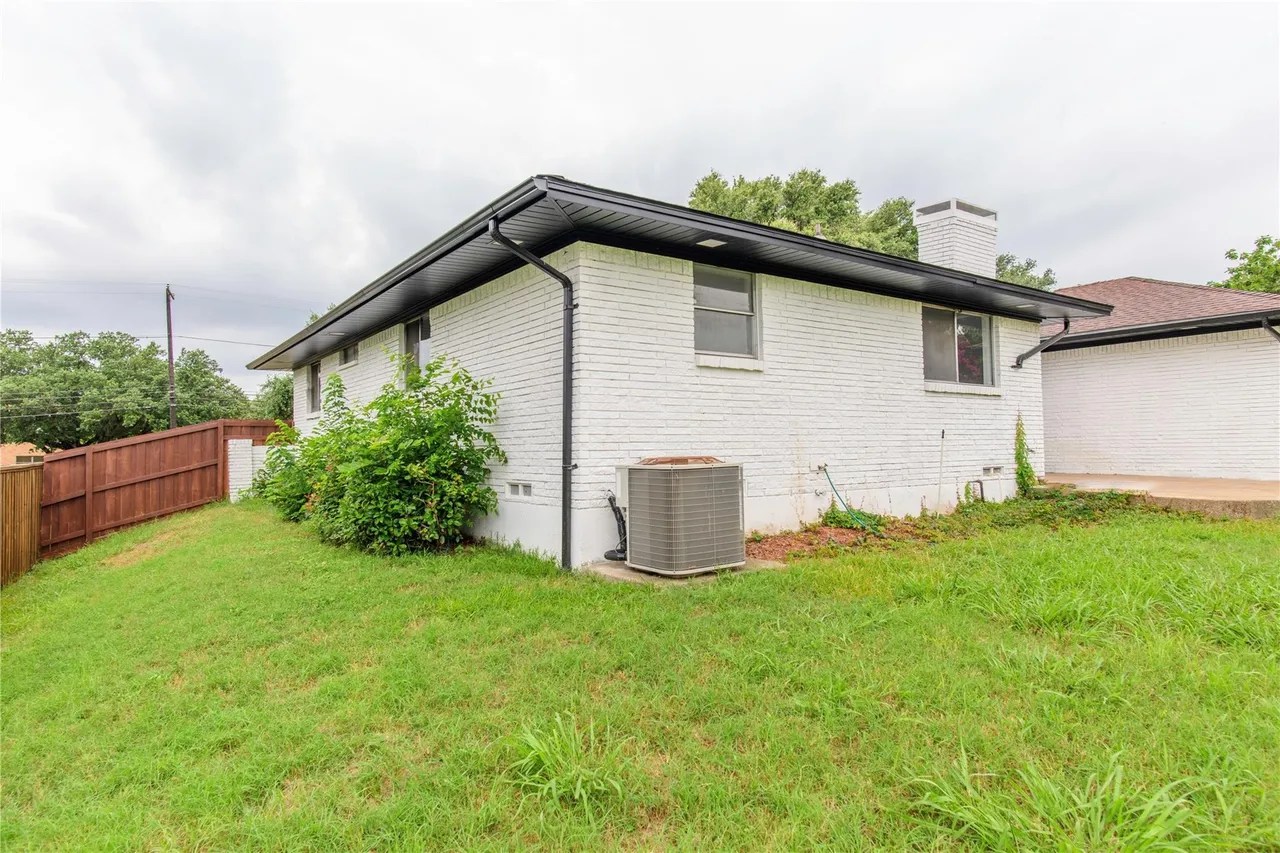 For Sale 3210 Bonnie View Rd, Dallas, TX 75216