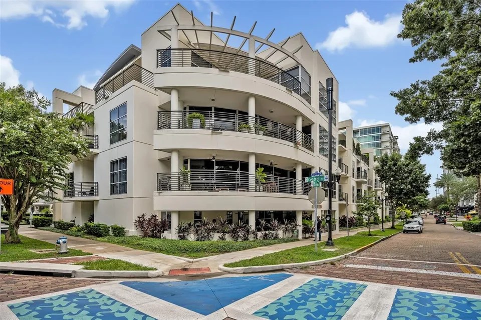 1 S Eola Dr Unit 23, Orlando, FL 32801 1,490,000