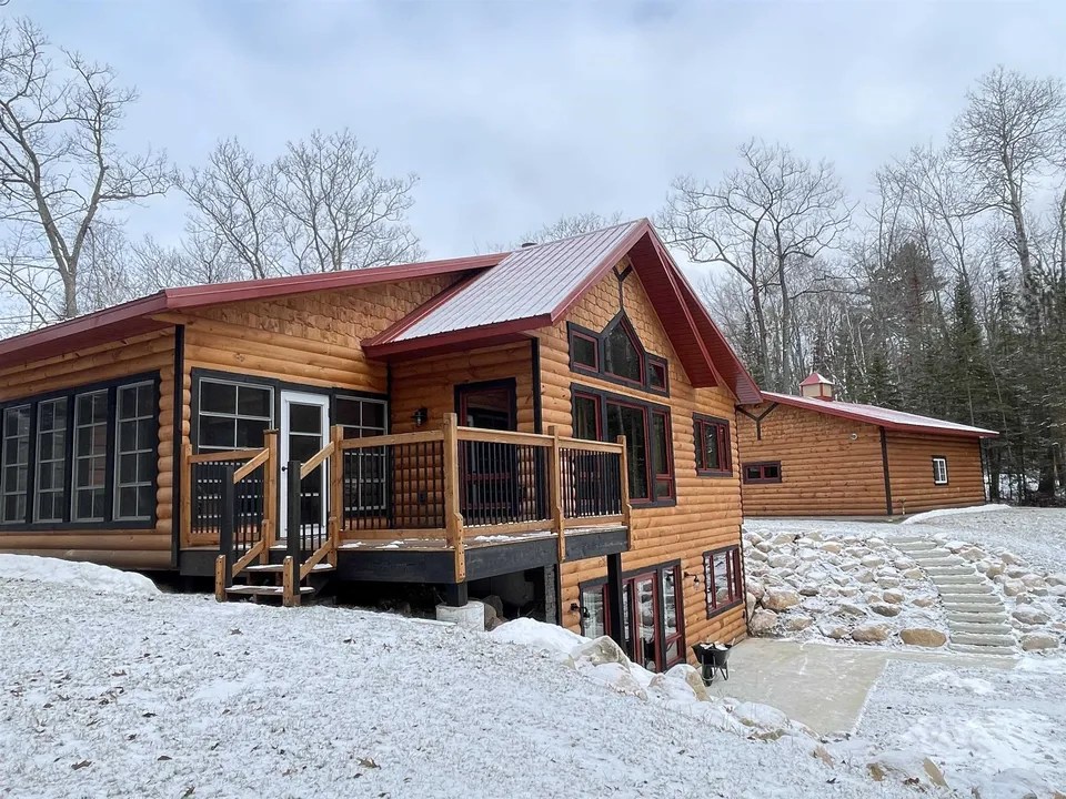 5613 Silver Lake Rd, Rhinelander, WI 54501