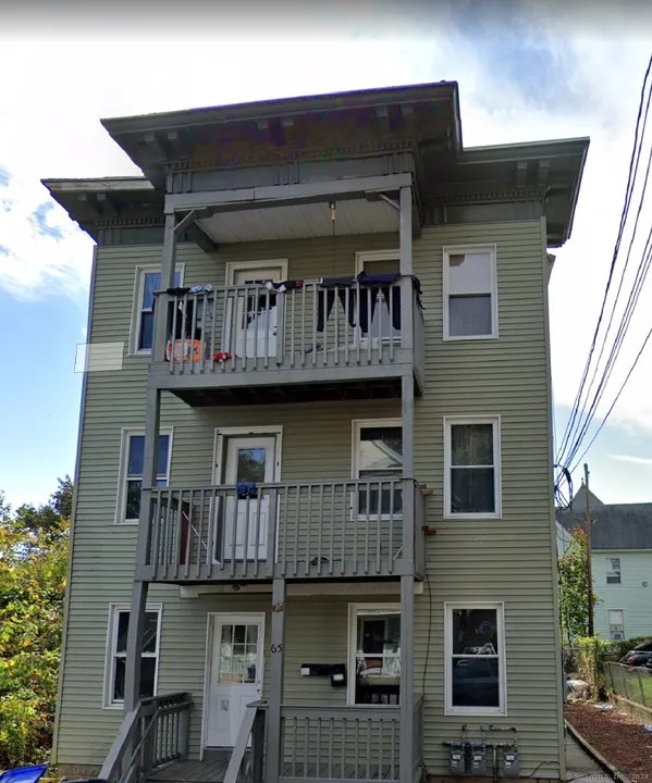 65 Brewster St, Waterbury, CT 06704