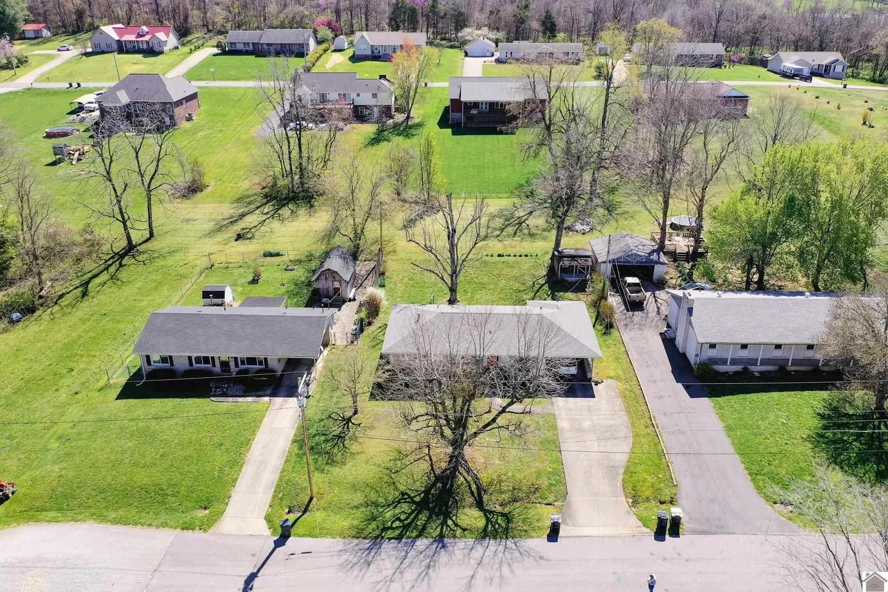 312 Cardinal Ln, Princeton, KY 42445