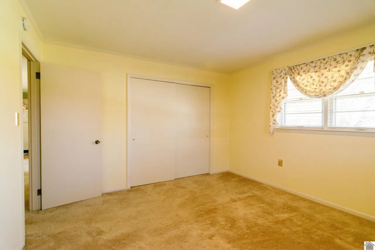 312 Cardinal Ln, Princeton, KY 42445