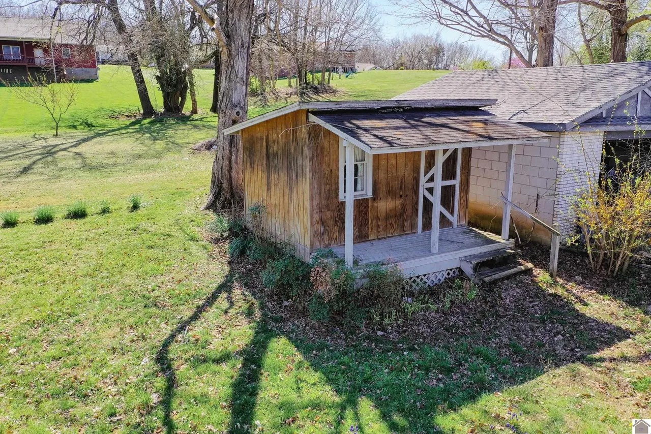 312 Cardinal Ln, Princeton, KY 42445