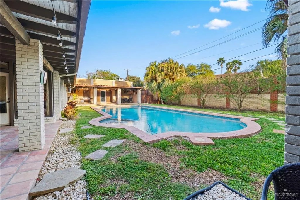 For Sale 1518 Parkwood Dr, Harlingen, TX 78550