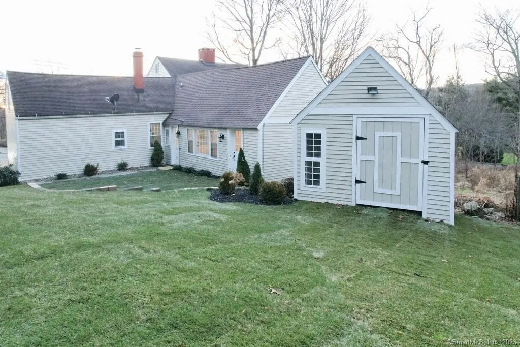 49 Center St, Wolcott, CT 06716