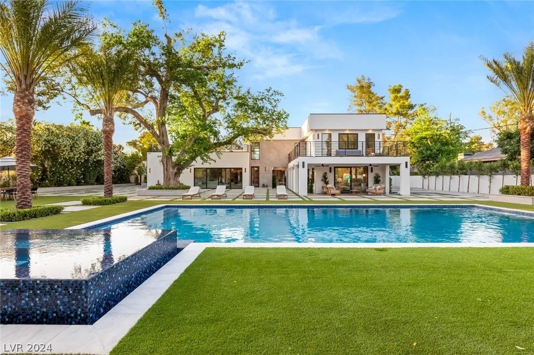 For Sale 2333 Pinto Ln, Las Vegas, NV 89107