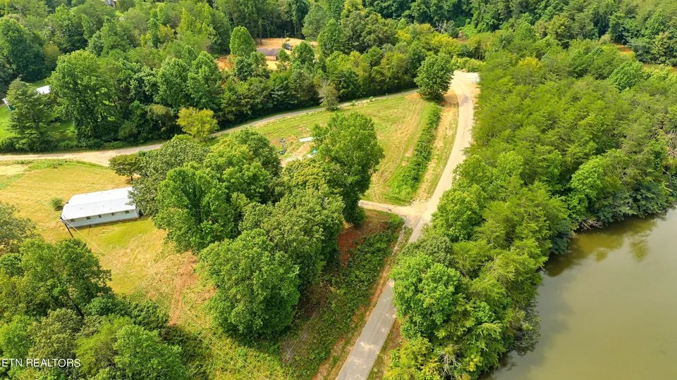 119 Gentry Ln, Vonore, TN 37885