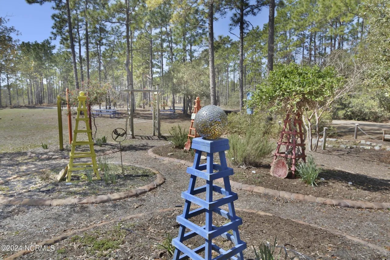 For Sale 664 Eden Dr, Southport, NC 28461