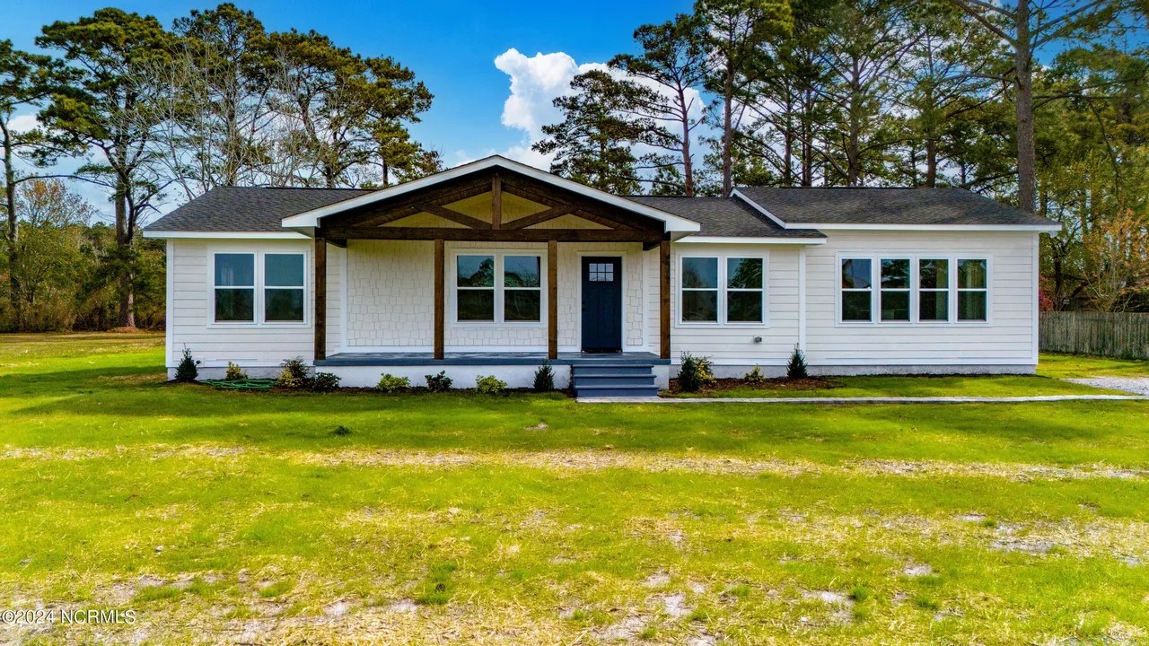 For Sale 458 Campen Rd, Beaufort, NC 28516