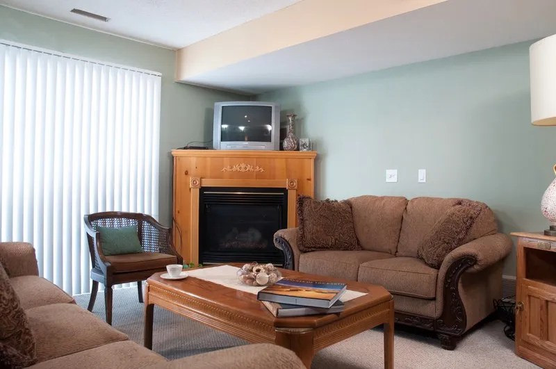 1208 Hanley Rd Apt 5, Hudson, WI 54016