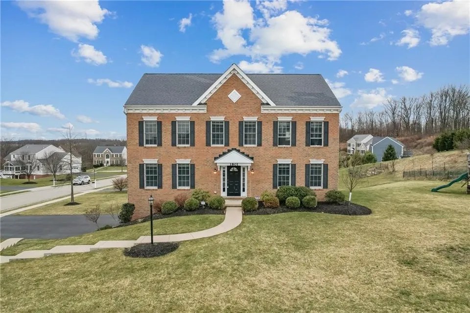 1801 Thornewood Ct, Pittsburgh, PA 15237