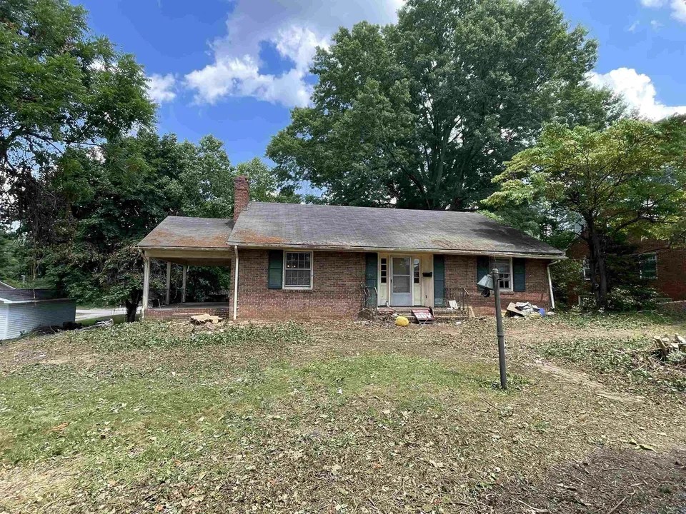 309 Dunton Dr, Blacksburg, VA 24060 260,000