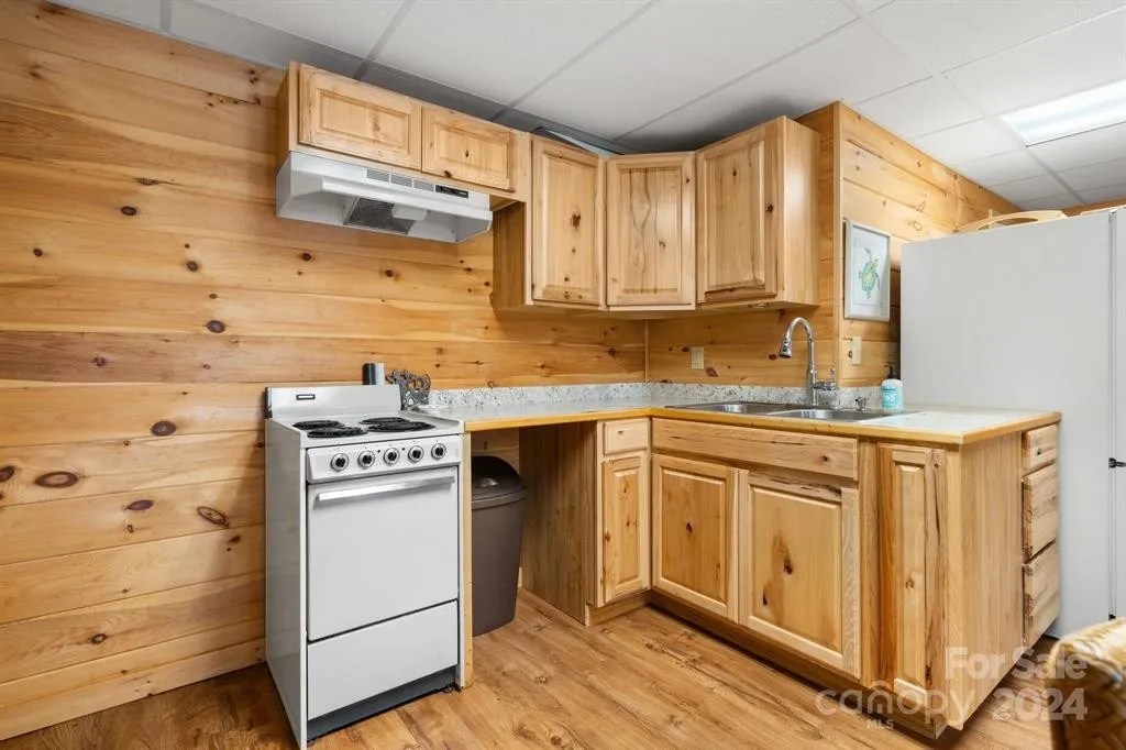 For Sale 1040 Paso Fino Ln, Connelly Springs, NC 28612