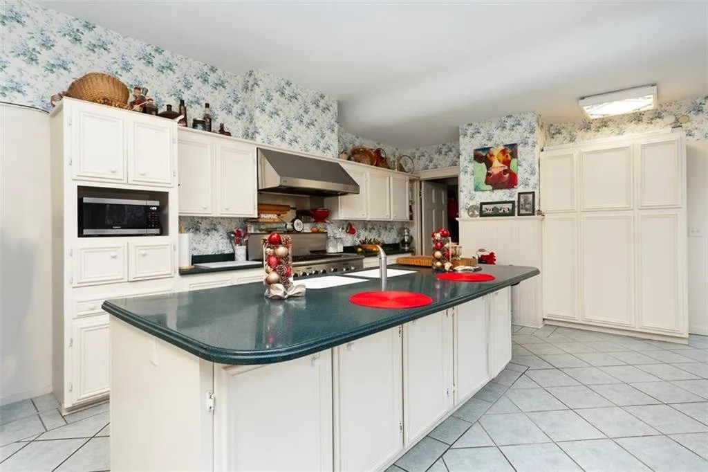 85 Center St, Geneseo, NY 14454