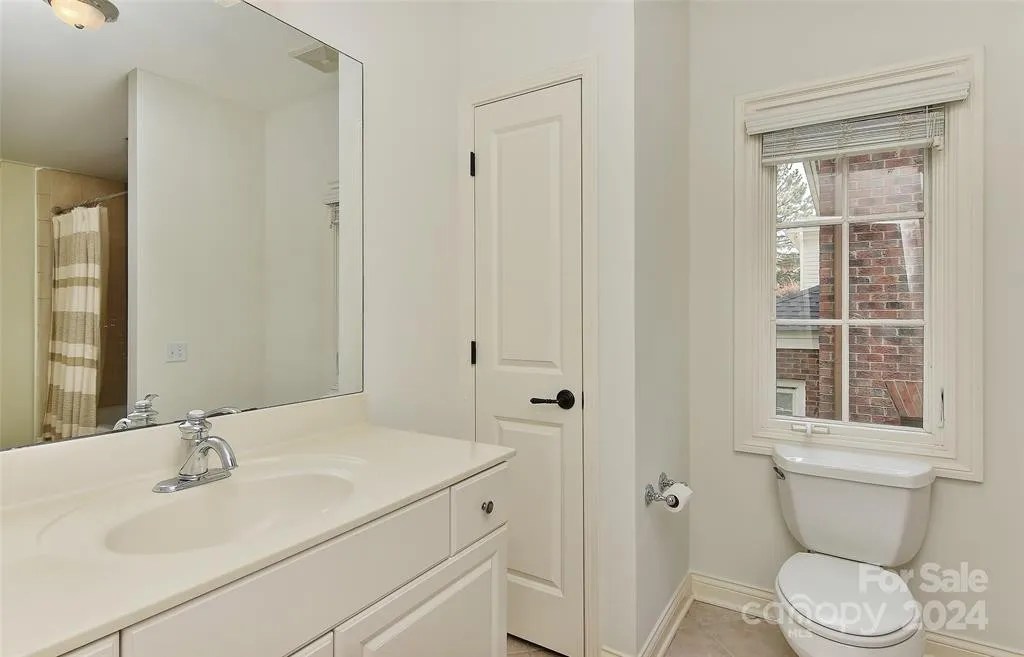 For Sale 8908 Heydon Hall Cir, Charlotte, NC 28210