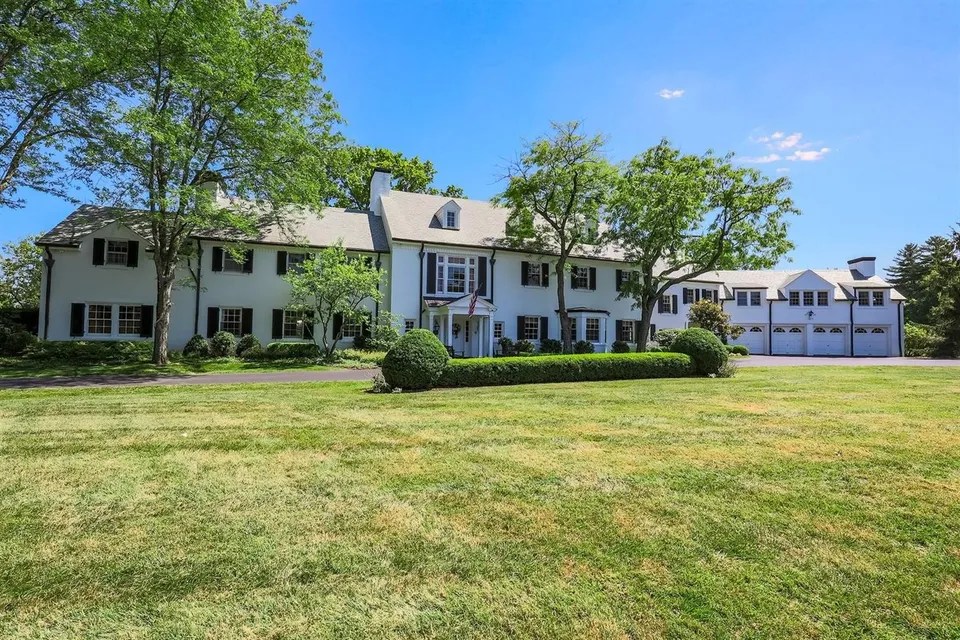 9675 Cunningham Rd, Cincinnati, OH 45243