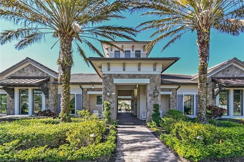 For Sale 16320 Camden Lakes Cir, Naples, FL 34110