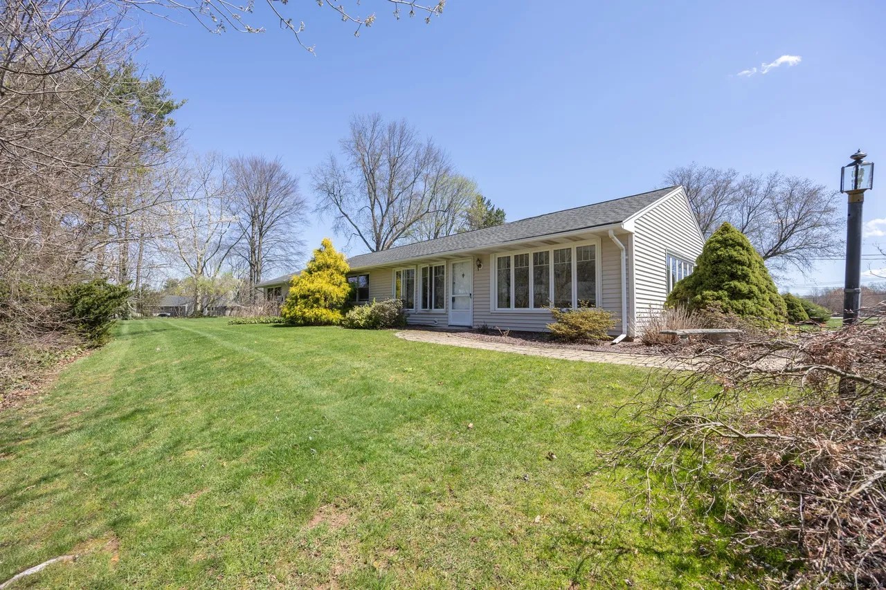 For Sale 466 Juniper Ln, Cheshire, CT 06410