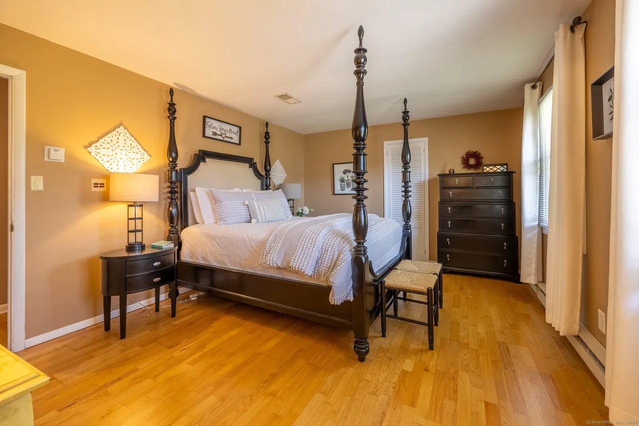 For Sale 466 Juniper Ln, Cheshire, CT 06410