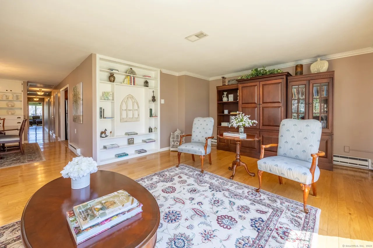For Sale 466 Juniper Ln, Cheshire, CT 06410