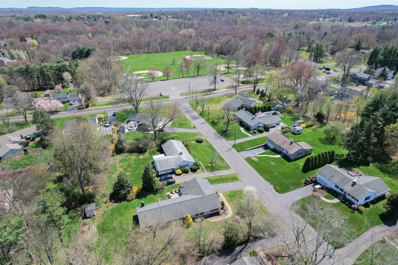 For Sale 466 Juniper Ln, Cheshire, CT 06410