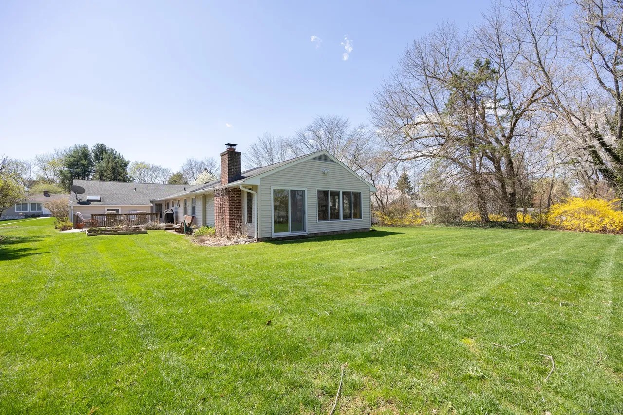 For Sale 466 Juniper Ln, Cheshire, CT 06410