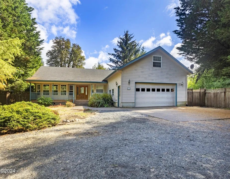 360 N Deerlane Dr, Otis, OR 97368 749,500