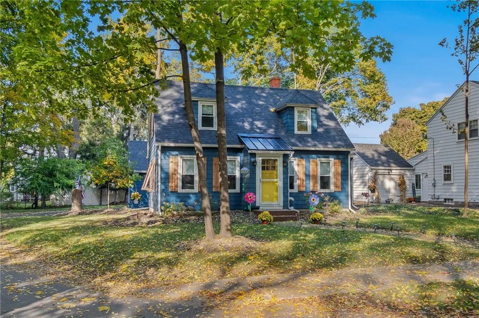 4 Westbourne Rd, Rochester, NY 14617 247,700