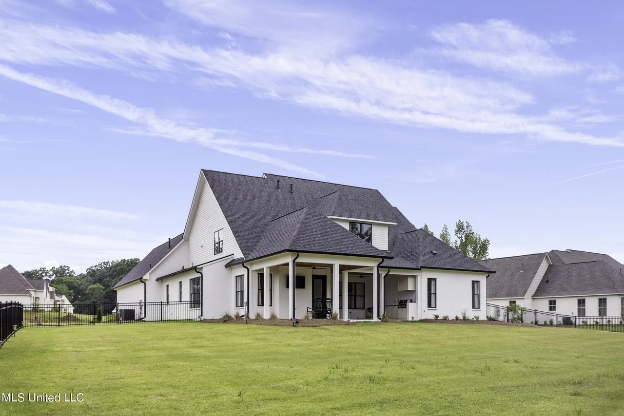 For Sale 166 Westlake Cir, Madison, MS 39110