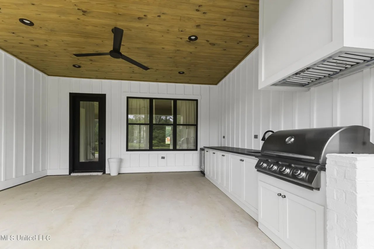 For Sale 166 Westlake Cir, Madison, MS 39110