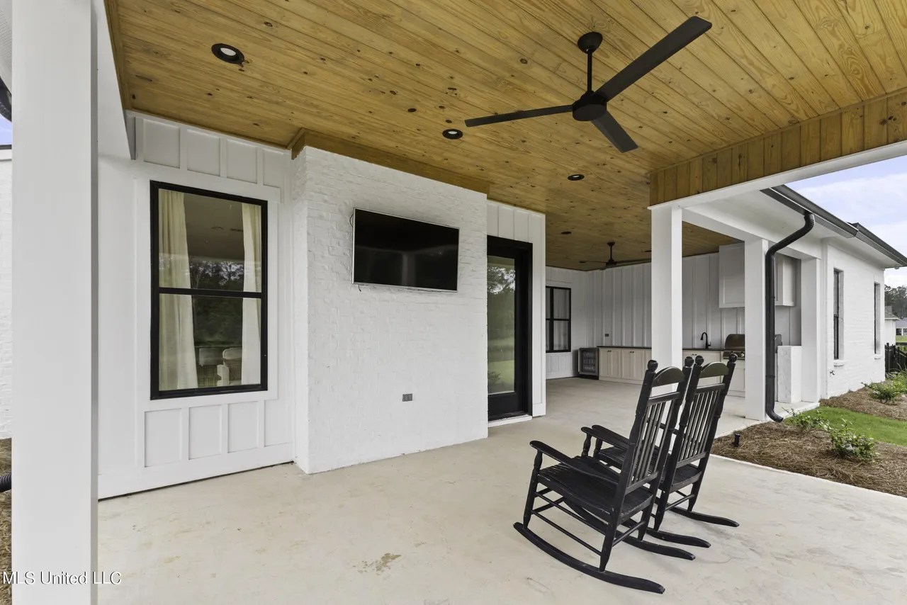 For Sale 166 Westlake Cir, Madison, MS 39110