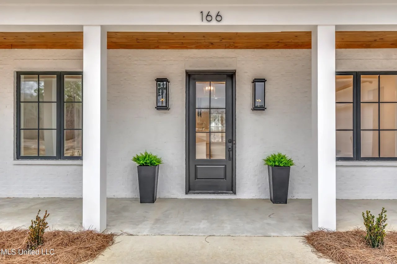 For Sale 166 Westlake Cir, Madison, MS 39110