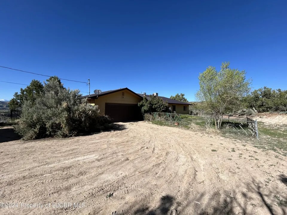 143 Road 2400, Aztec, NM 87410