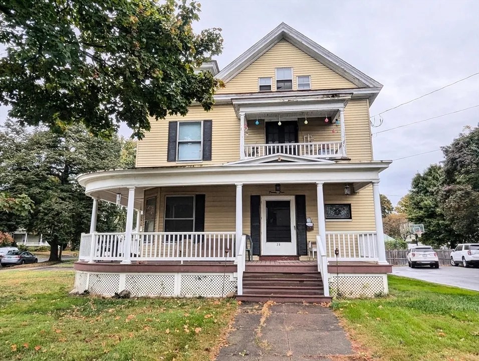 25 Pleasant St, Westfield, MA 01085 280,000