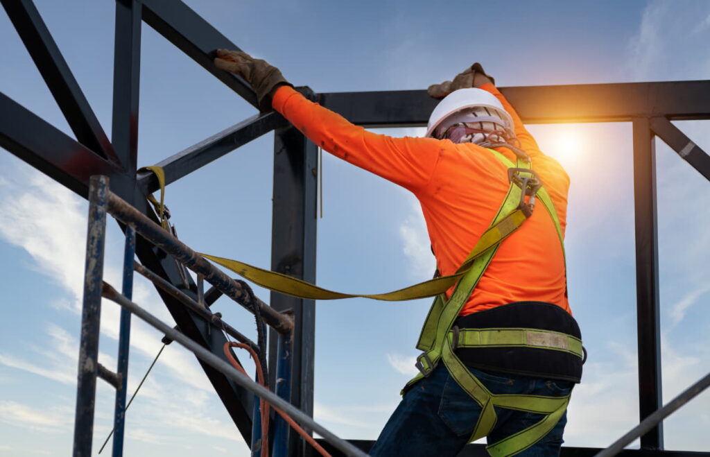 The Advantages of Installing Fall Arrest Systems for Workers' Safety