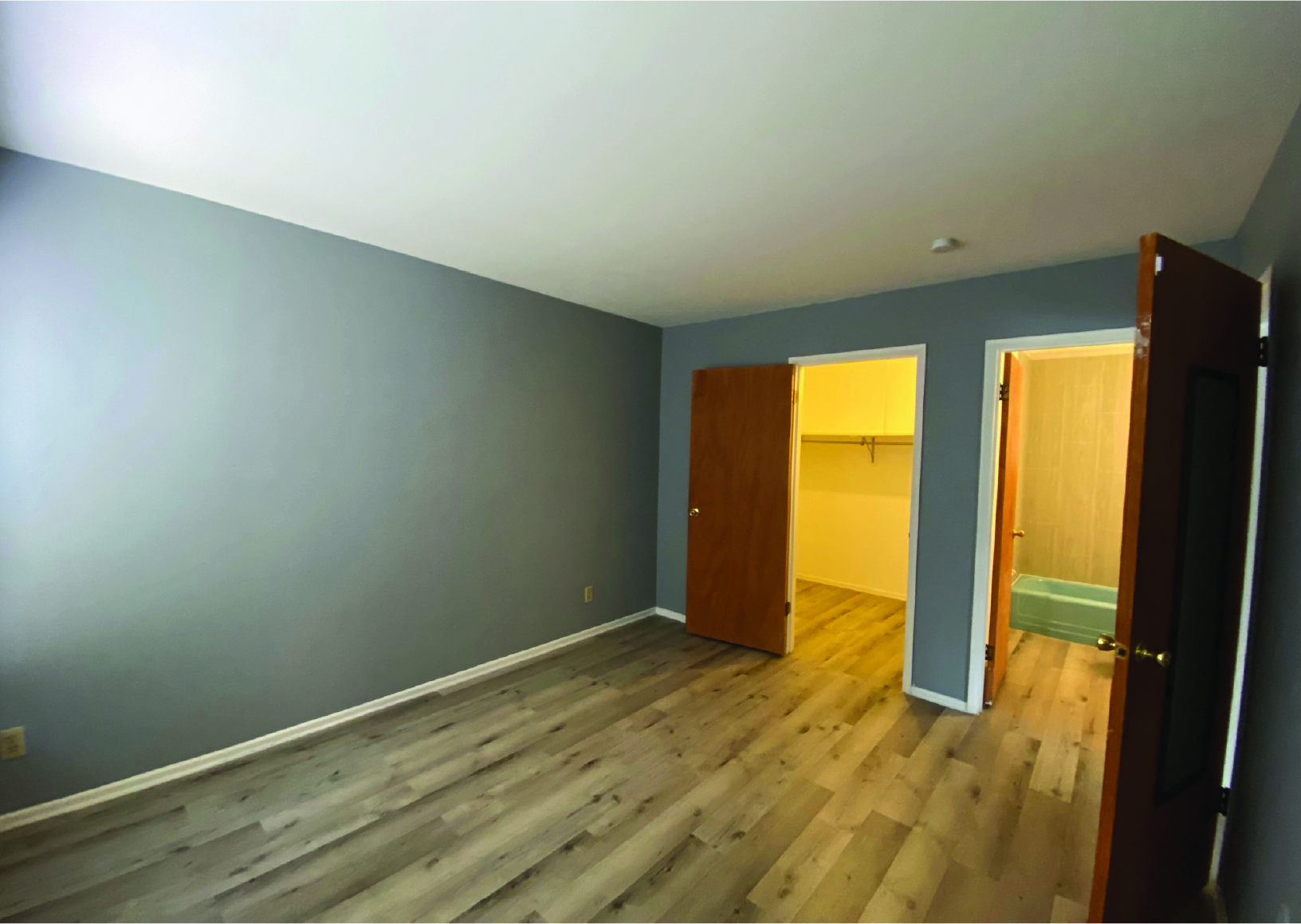 3725 Plaza Apartment Advisors of America