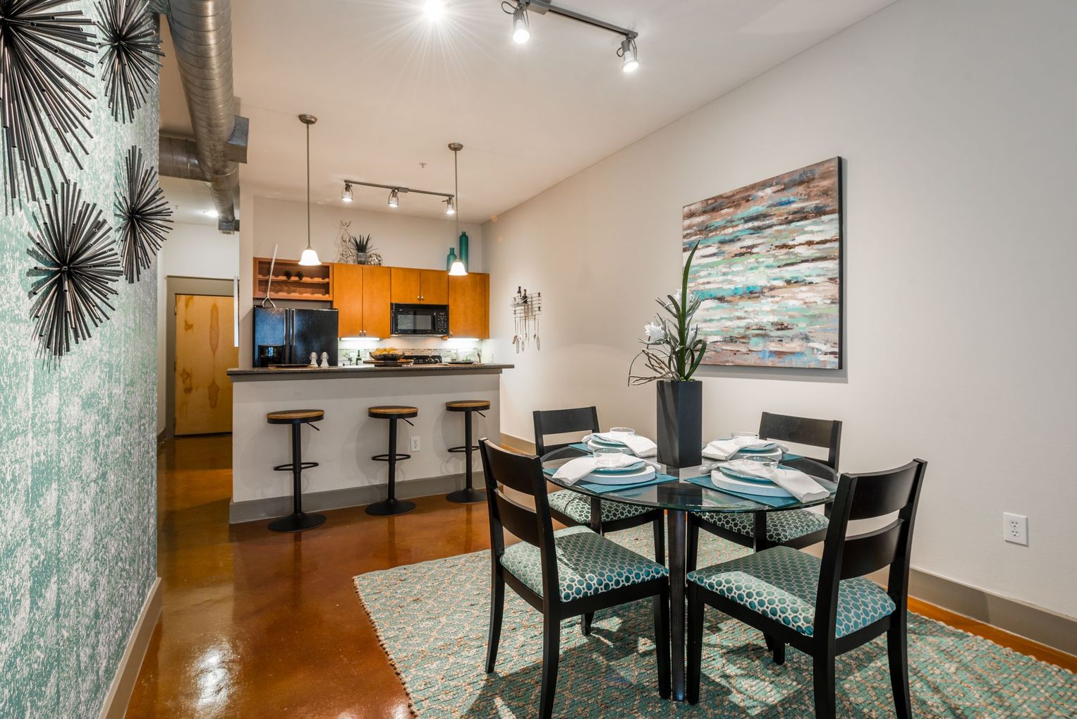 Houston TX [Inner Loop] Urban lofts in Eado Houston Apartment