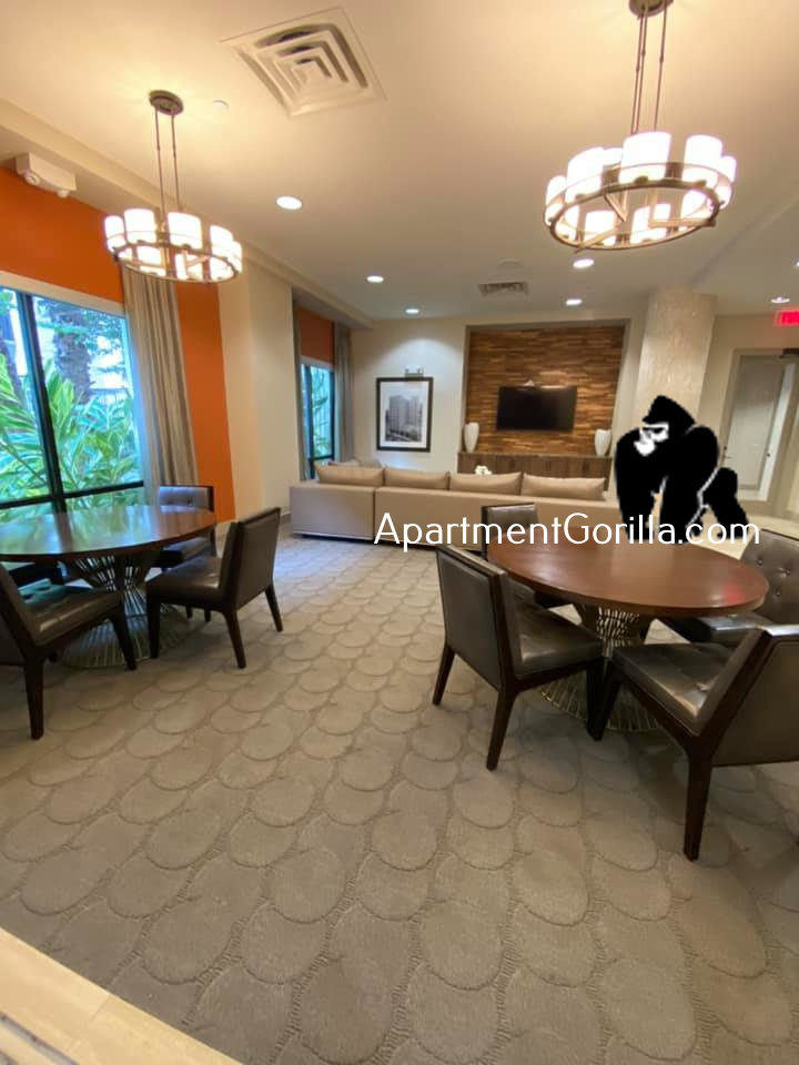 Luxury Downtown Midrise Near Minute Maid Park! 2 Months Free Rent