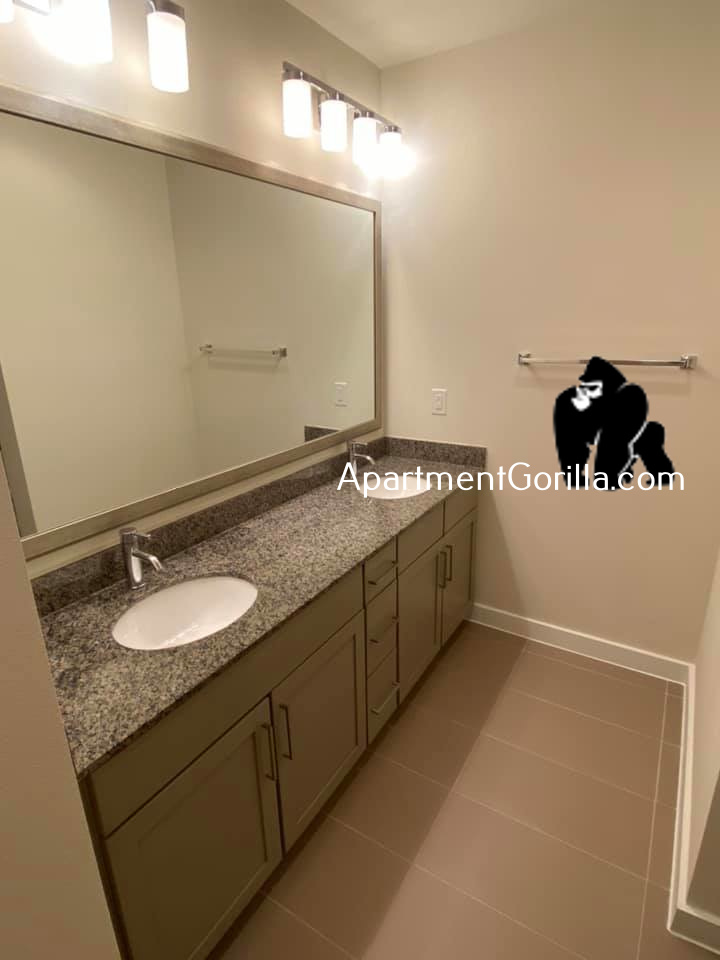 Luxury Downtown Midrise Near Minute Maid Park! 2 Months Free Rent