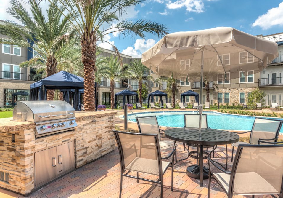 Katy, TX Luxury Apartments Detached Garages Some Bad Credit Okay