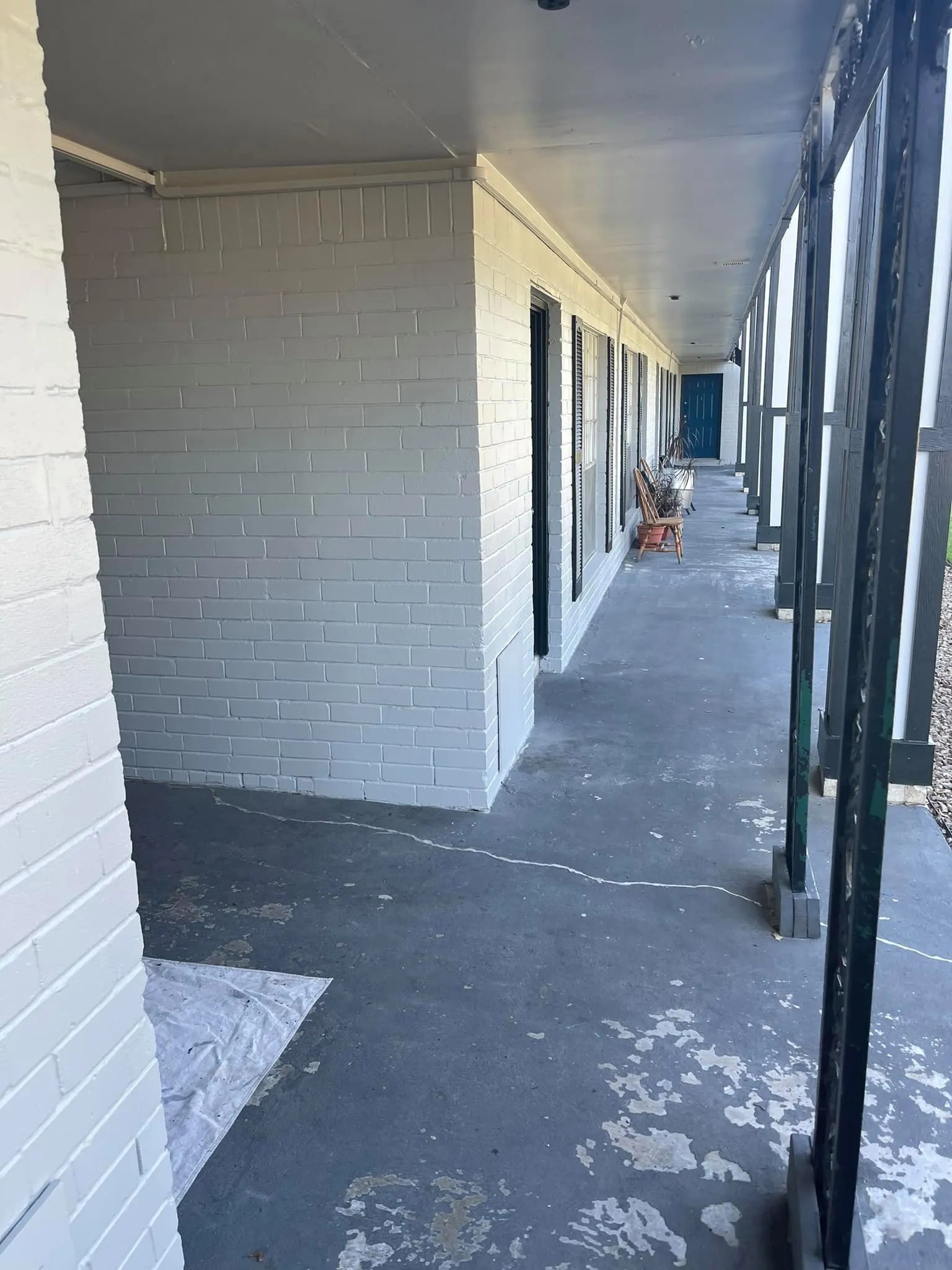 Retro Classic Apartments for lease Southwest Houston / Braeburn Valley