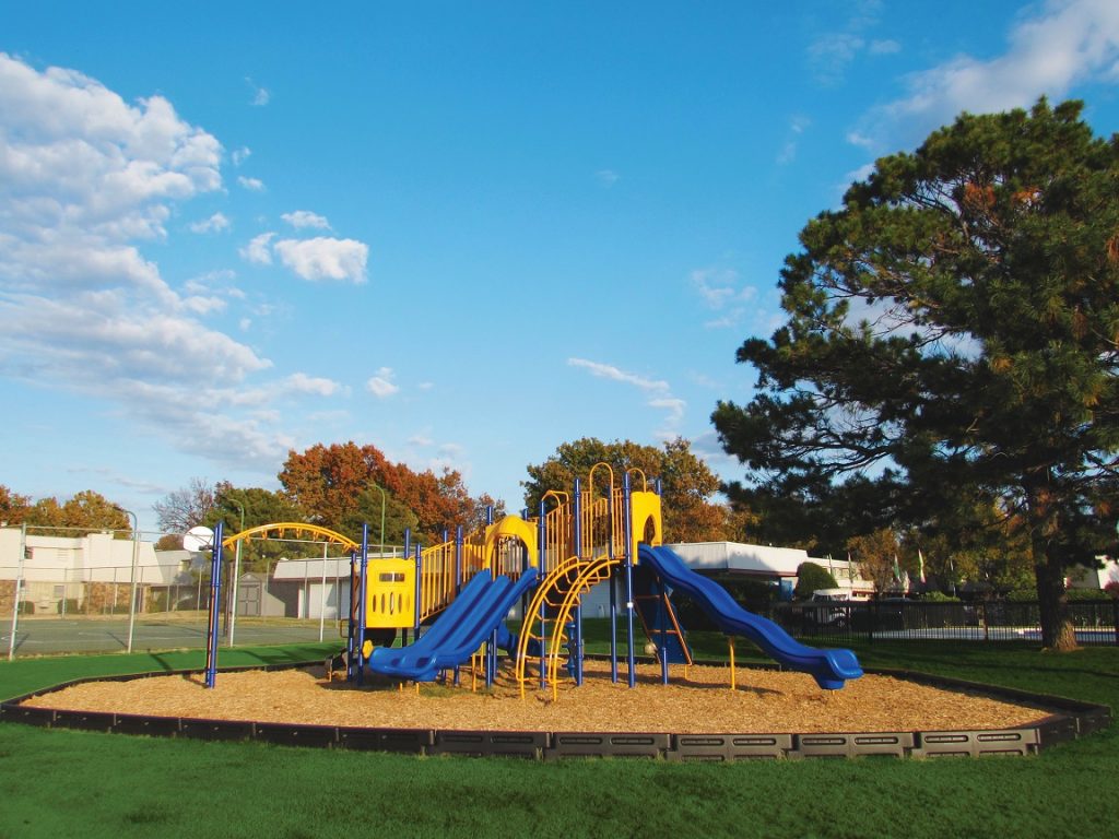 Village Creek 67th Apartment Magz