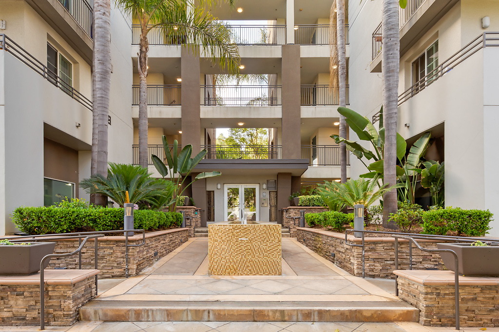 Fountain Park at Playa Vista Corporate Living Apartment Locator