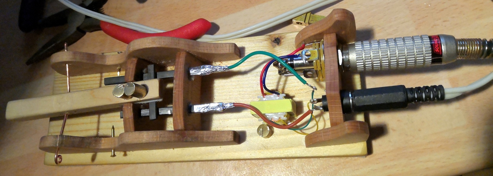 Build a microphone from scratch my loose contact carbon microphone